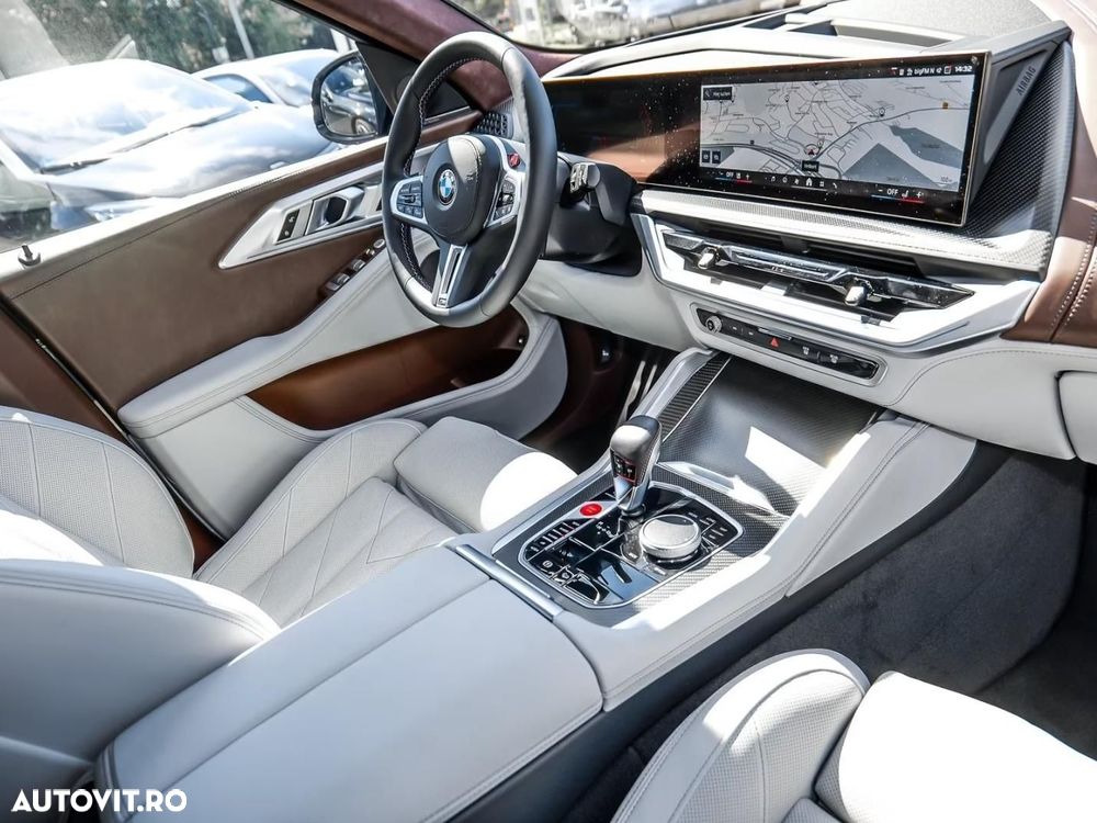 BMW XM 50e - 10