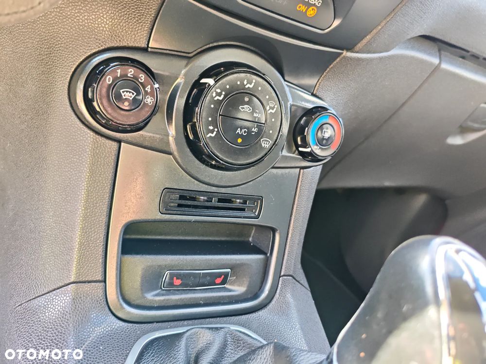 Ford Fiesta 1.25 SYNC Edition - 28
