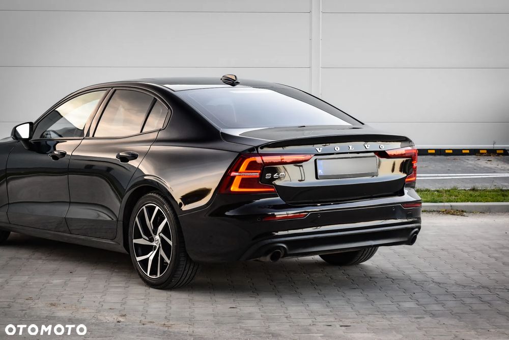 Volvo S60 T5 Momentum Pro - 12