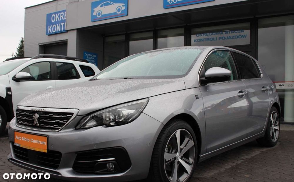 Peugeot 308 - 1