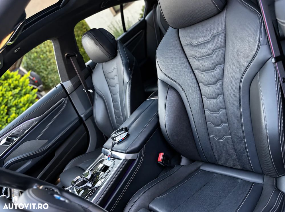 BMW Seria 8 840i xDrive - 16