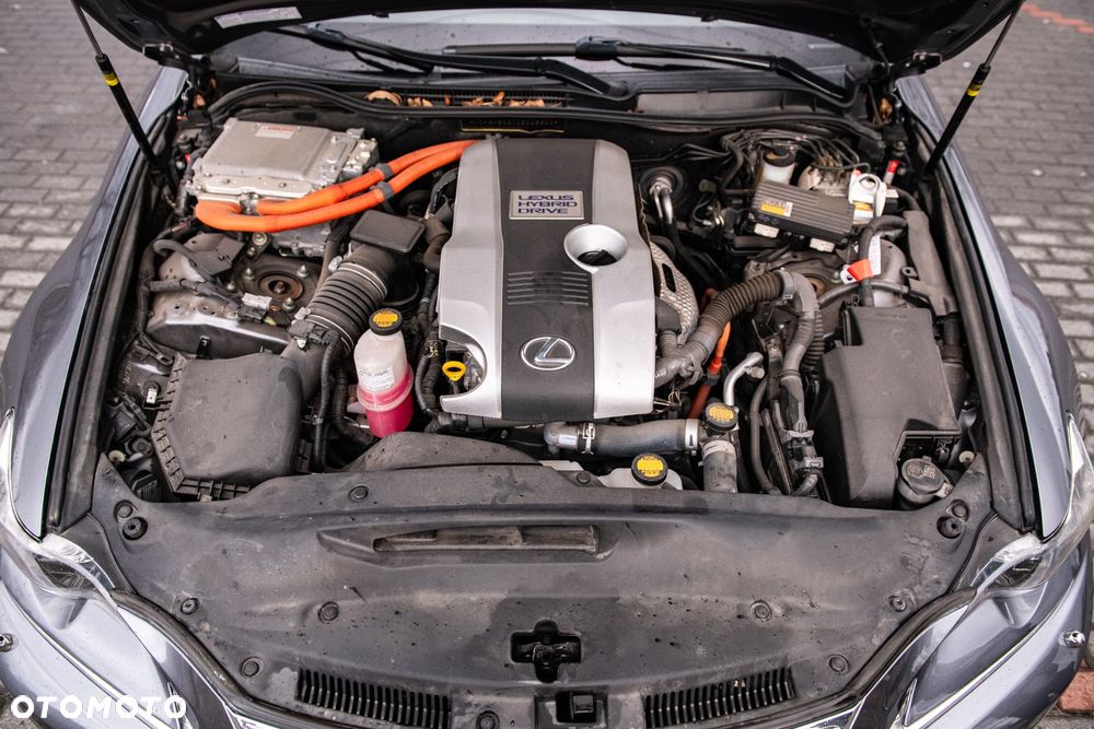 Lexus IS 300h Business - 18