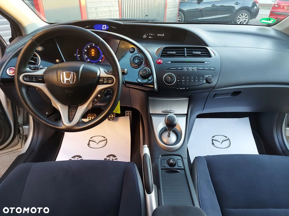 Honda Civic 1.8 Executive - 22