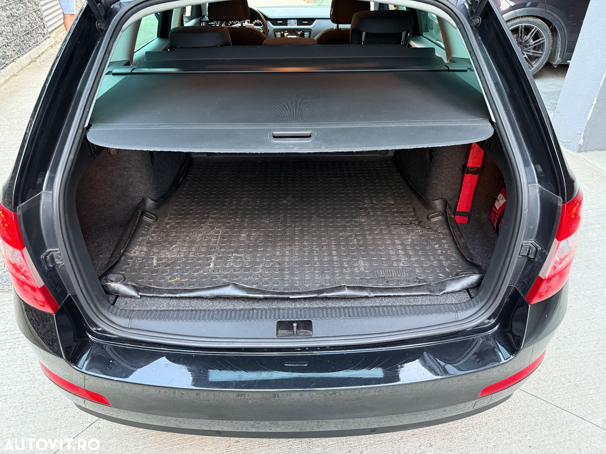 Skoda Octavia 1.6 TDI 4X4 ELEGANCE - 11