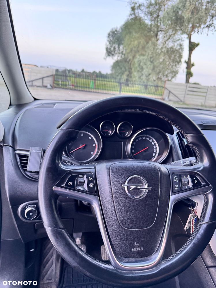 Opel Zafira - 8