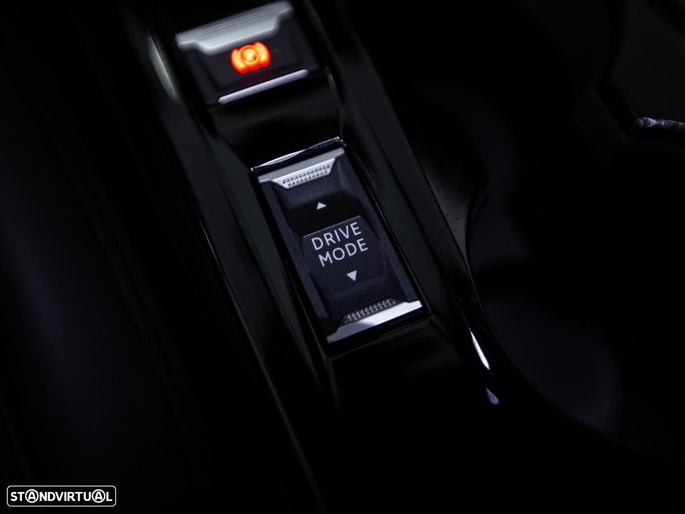 Peugeot e-2008 GT - 19