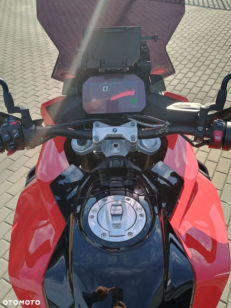 BMW XR - 27
