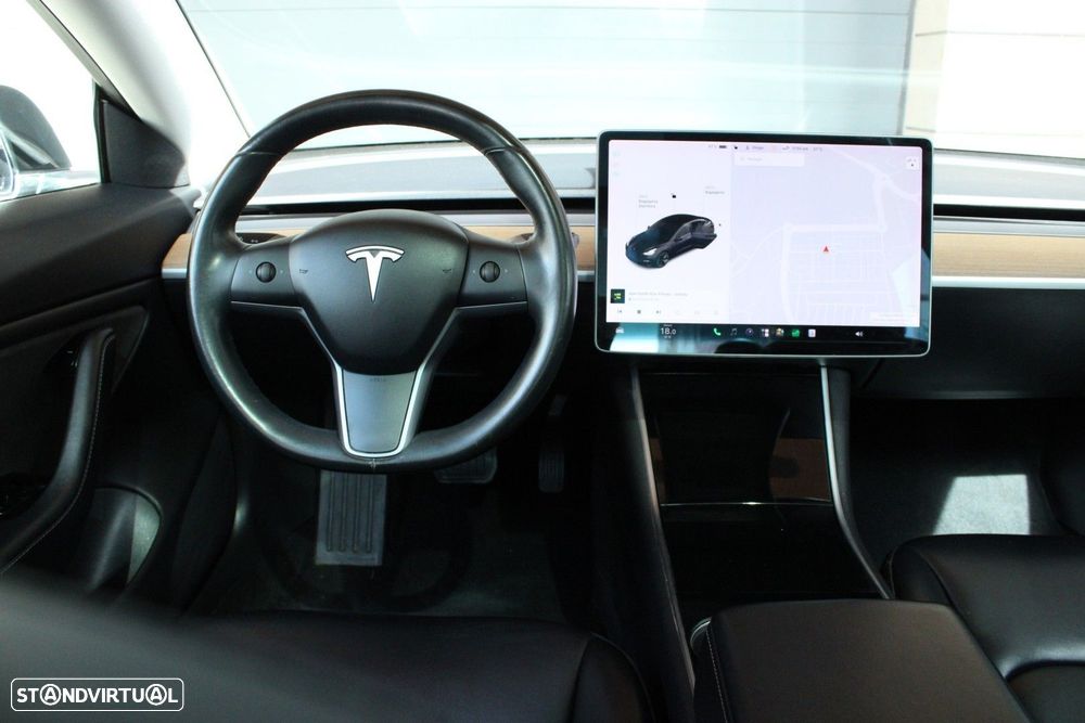 Tesla Model 3 - 16