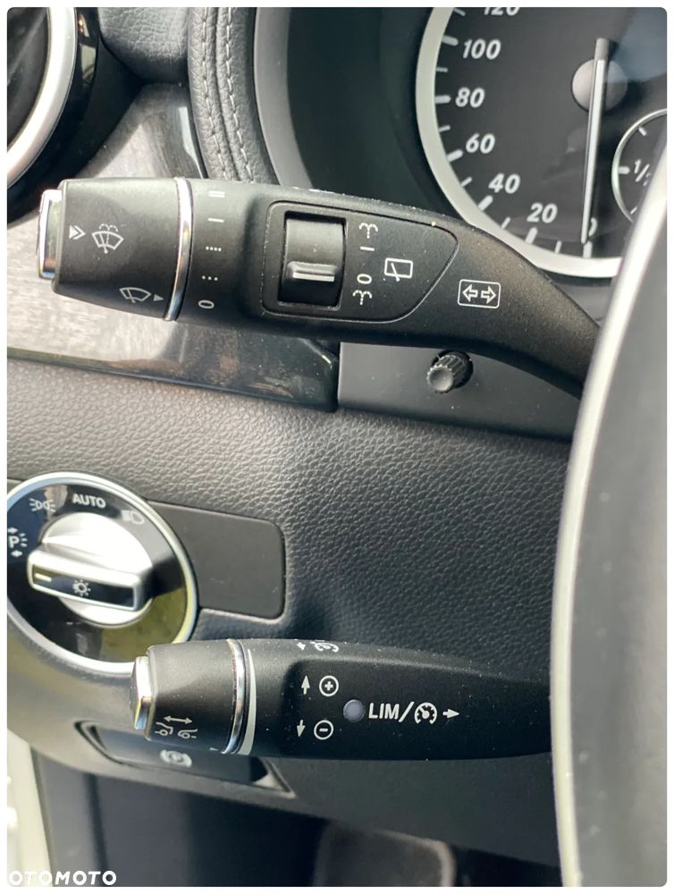 Mercedes-Benz Klasa B 200 (BlueEFFICIENCY) 7G-DCT - 30