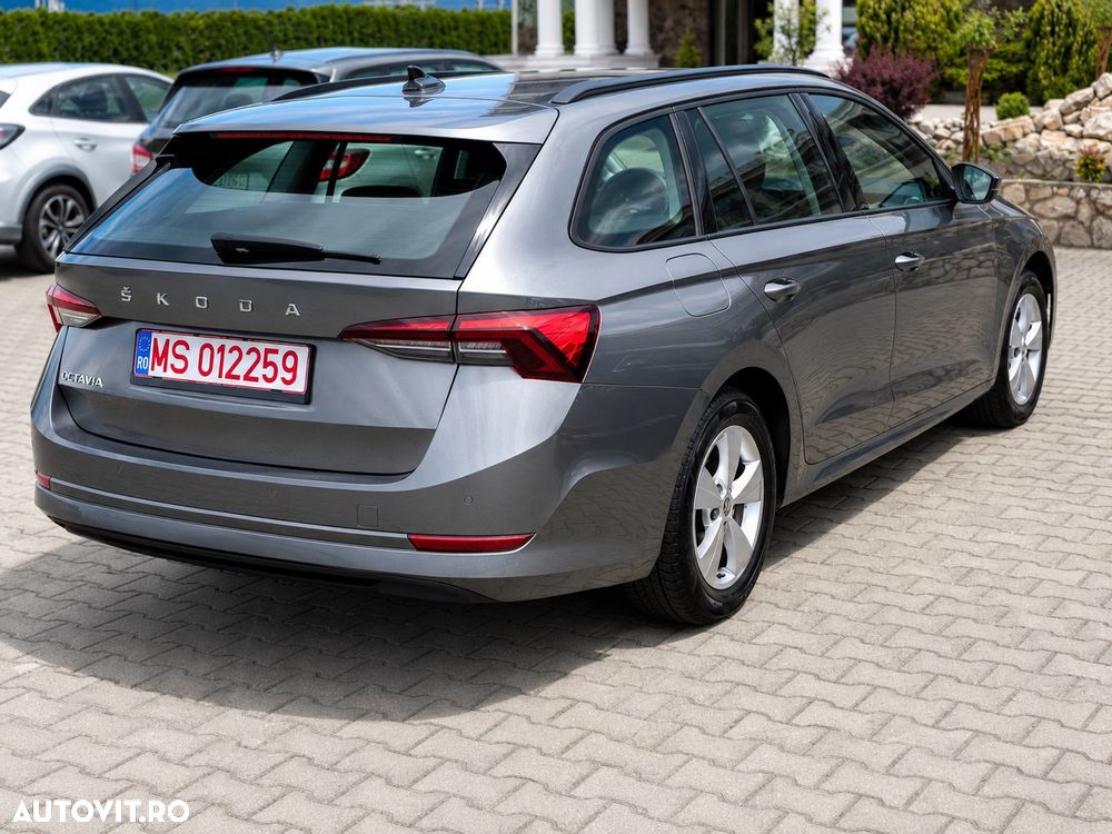 Skoda Octavia 2.0 TDI DSG Style - 6