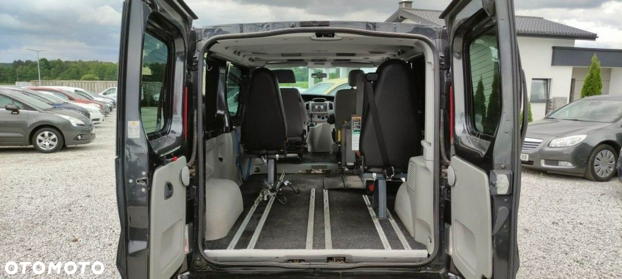 Opel Vivaro - 11