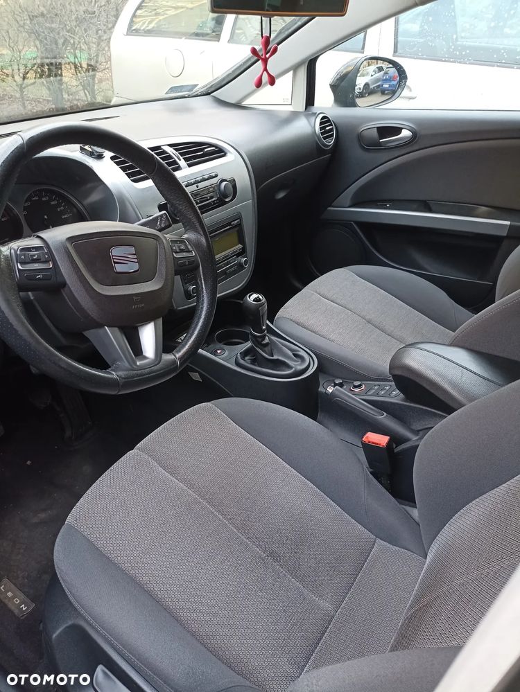 Seat Leon 1.6 TDI Ecomotive Reference - 11