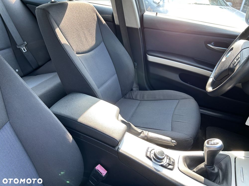 BMW Seria 3 318i Edition Exclusive - 10