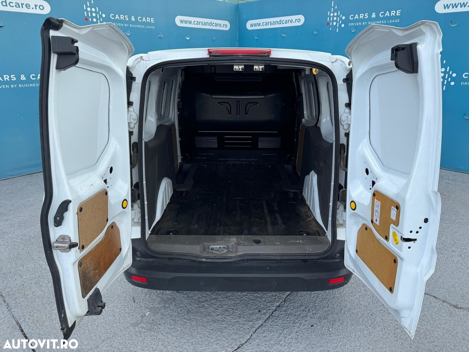 Ford Transit Connect - 10