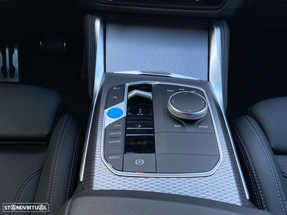 BMW i4 eDrive35 Pack Desportivo M Pro - 11