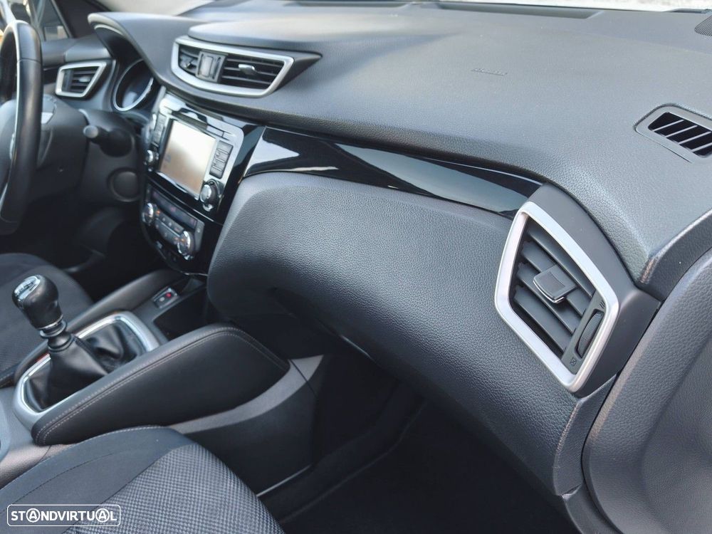 Nissan Qashqai 1.5 dCi N-Connecta - 15