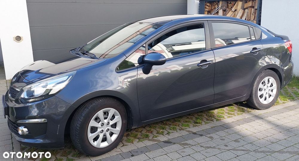 Kia Rio - 26