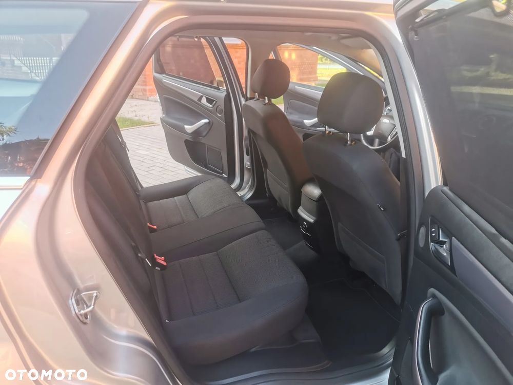 Ford Mondeo 2.0 TDCi Titanium - 16