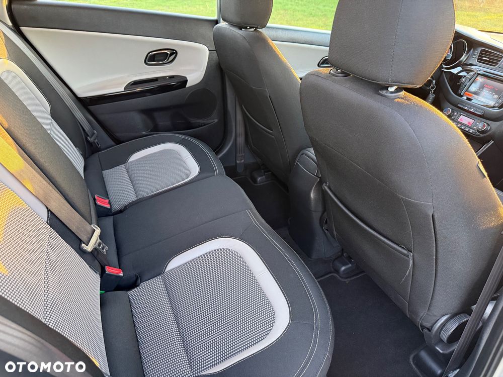 Kia Ceed Cee'd 1.6 GDI Business Line - 25