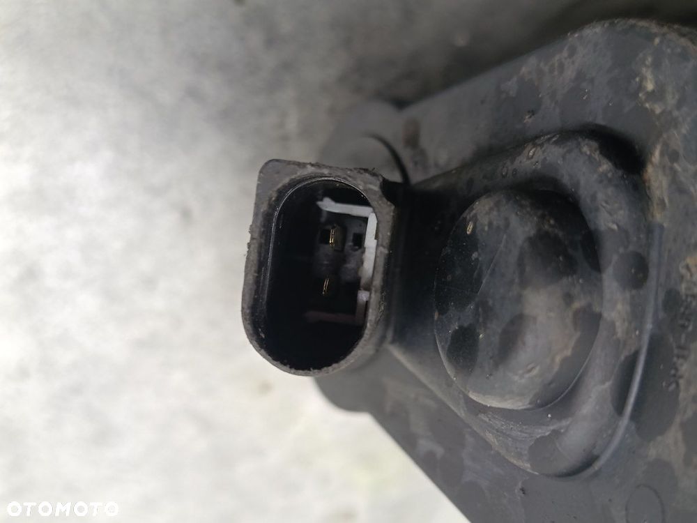 ZACISK HAMULCOWY LEWY TYŁ VW PASSAT B6 32332267 TRW 1.9 TDI - 9