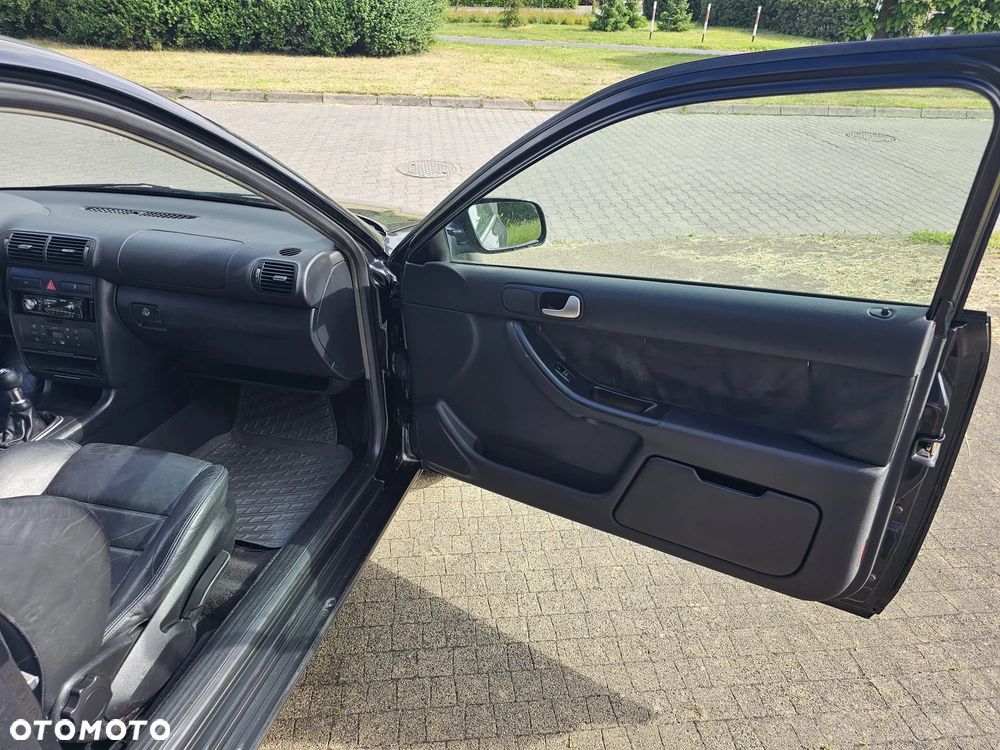 Audi A3 Sportback 1.8 Ambition - 17