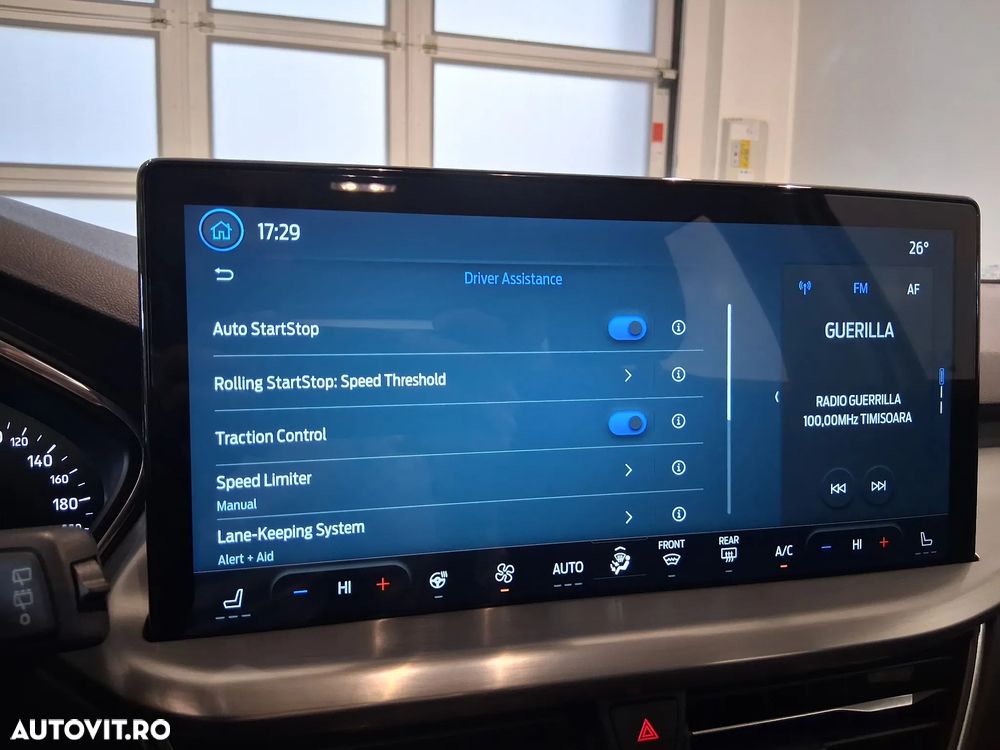 Ford Focus 1.0 EcoBoost Titanium - 26