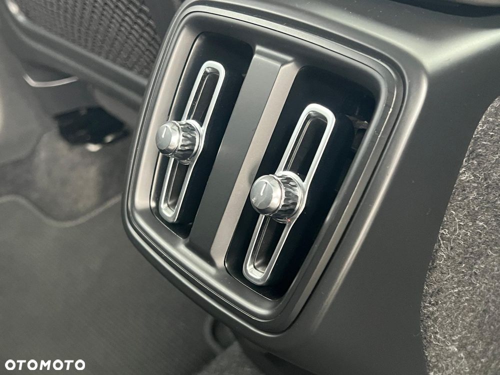 Volvo XC 40 T5 AWD R-Design - 27