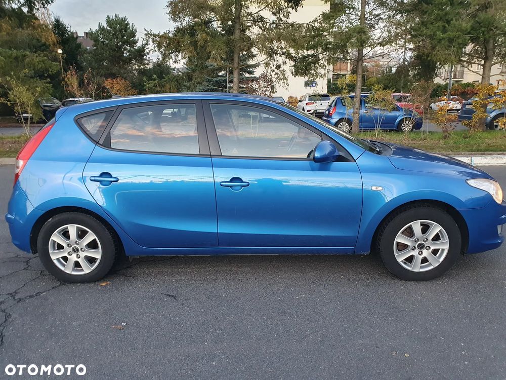 Hyundai i30 2.0 Premium - 6