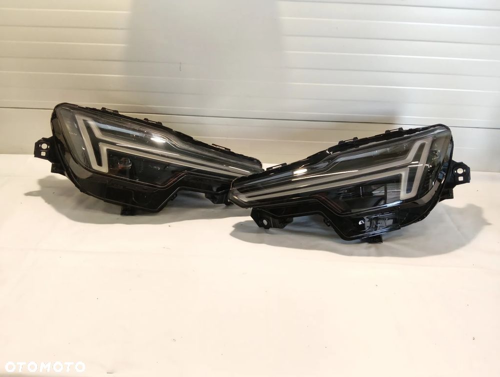 Volvo XC90 NM FULL LED 2025 KOMPLET LAMP PRZEDNICH 32365985/32365980 - 1