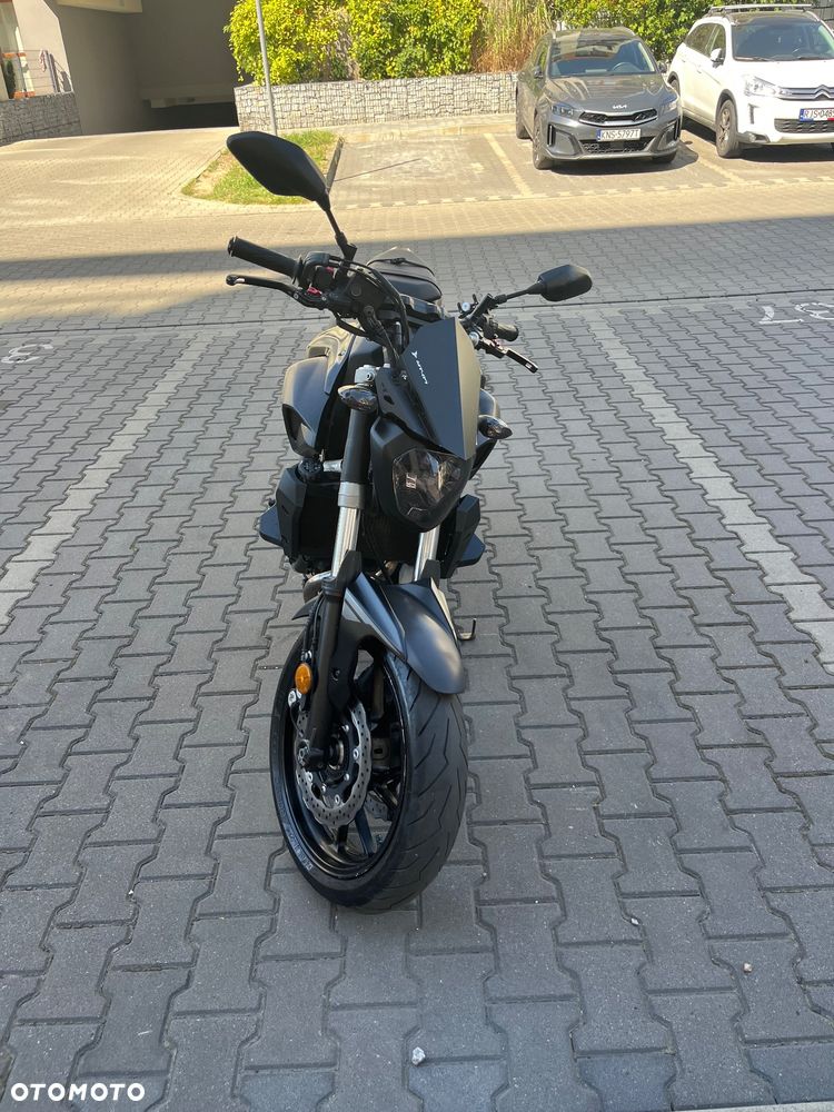Yamaha MT - 5