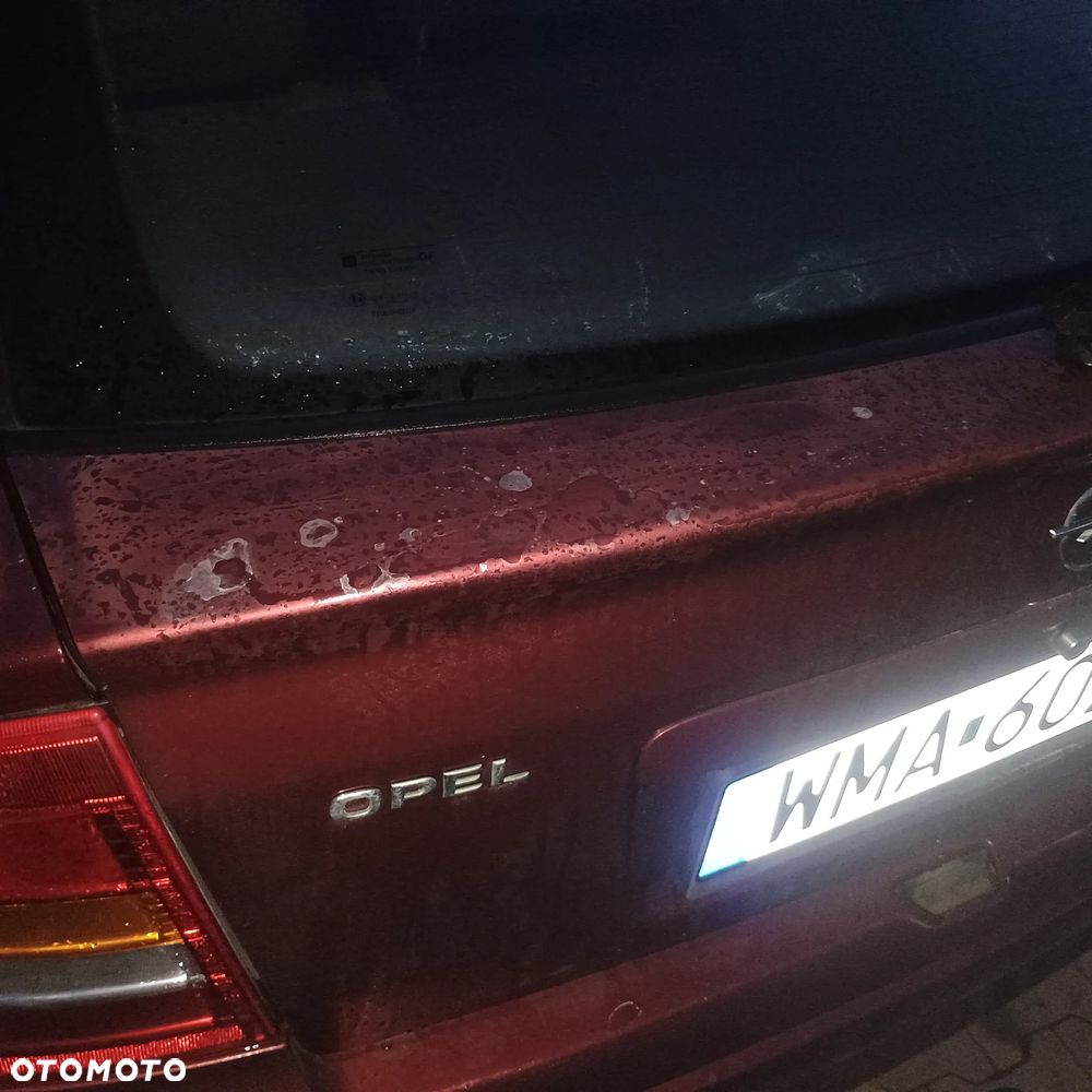 Opel Astra 1.6 - 9