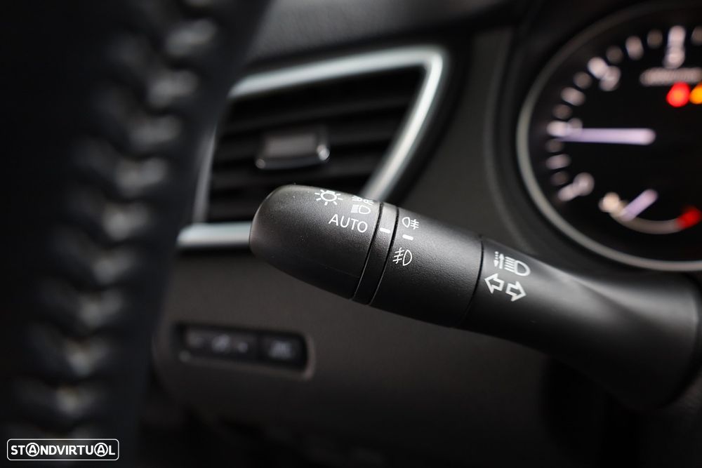 Nissan Qashqai 1.5 dCi N-Connecta J18 - 41