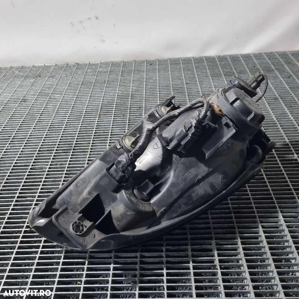 Far Stanga Hyundai Tucson 2006 - 2010 SUV 4 Usi (1477) Fara xenon - 3