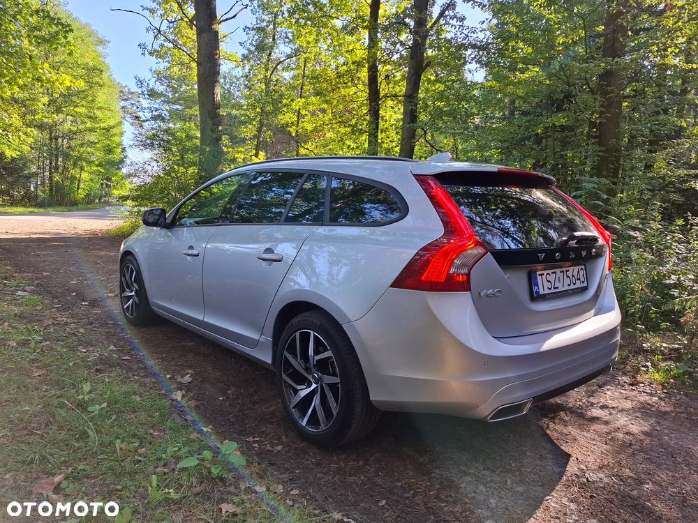 Volvo V60 D4 Drive-E Dynamic Edition (Kinetic) - 14