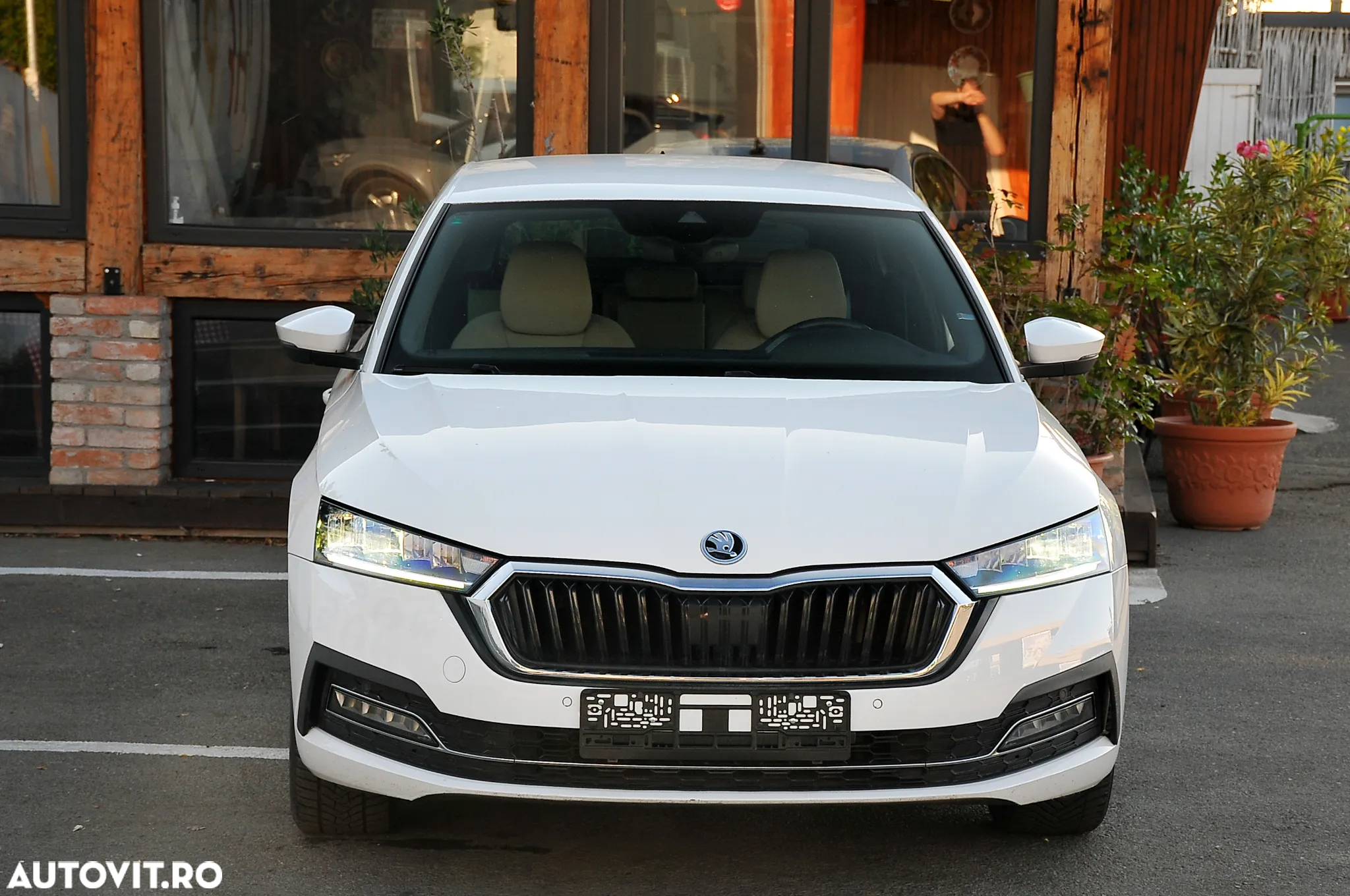 Skoda Octavia 1.0 TSI DSG Mild Hybrid Ambition - 8