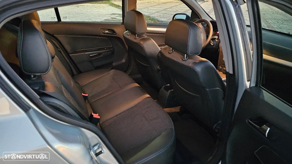 Opel Astra 1.3 CDTi Cosmo - 7