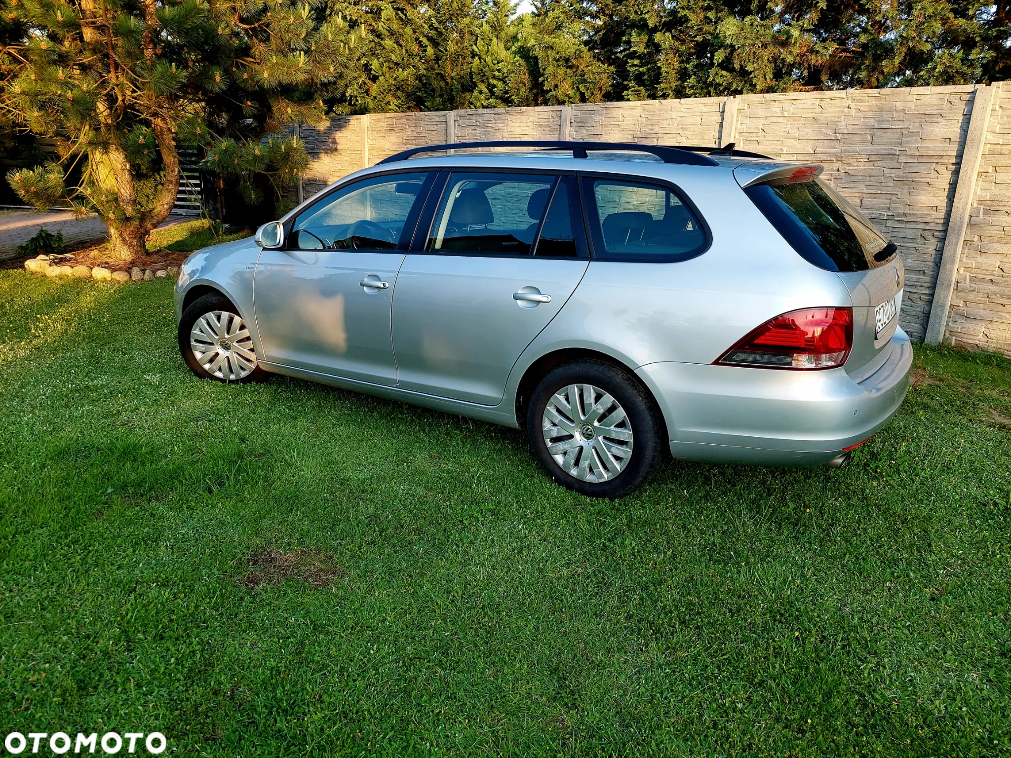 Volkswagen Golf 1.6 TDI DPF BlueMotion Technology Comfortline - 10
