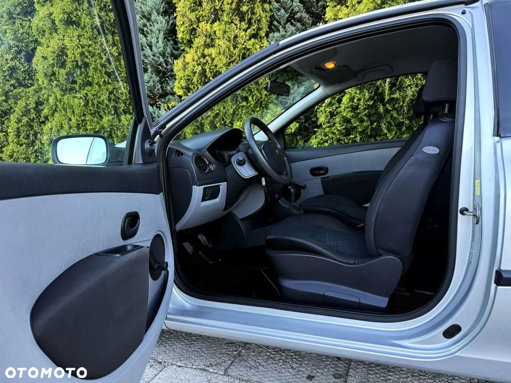 Renault Clio - 21