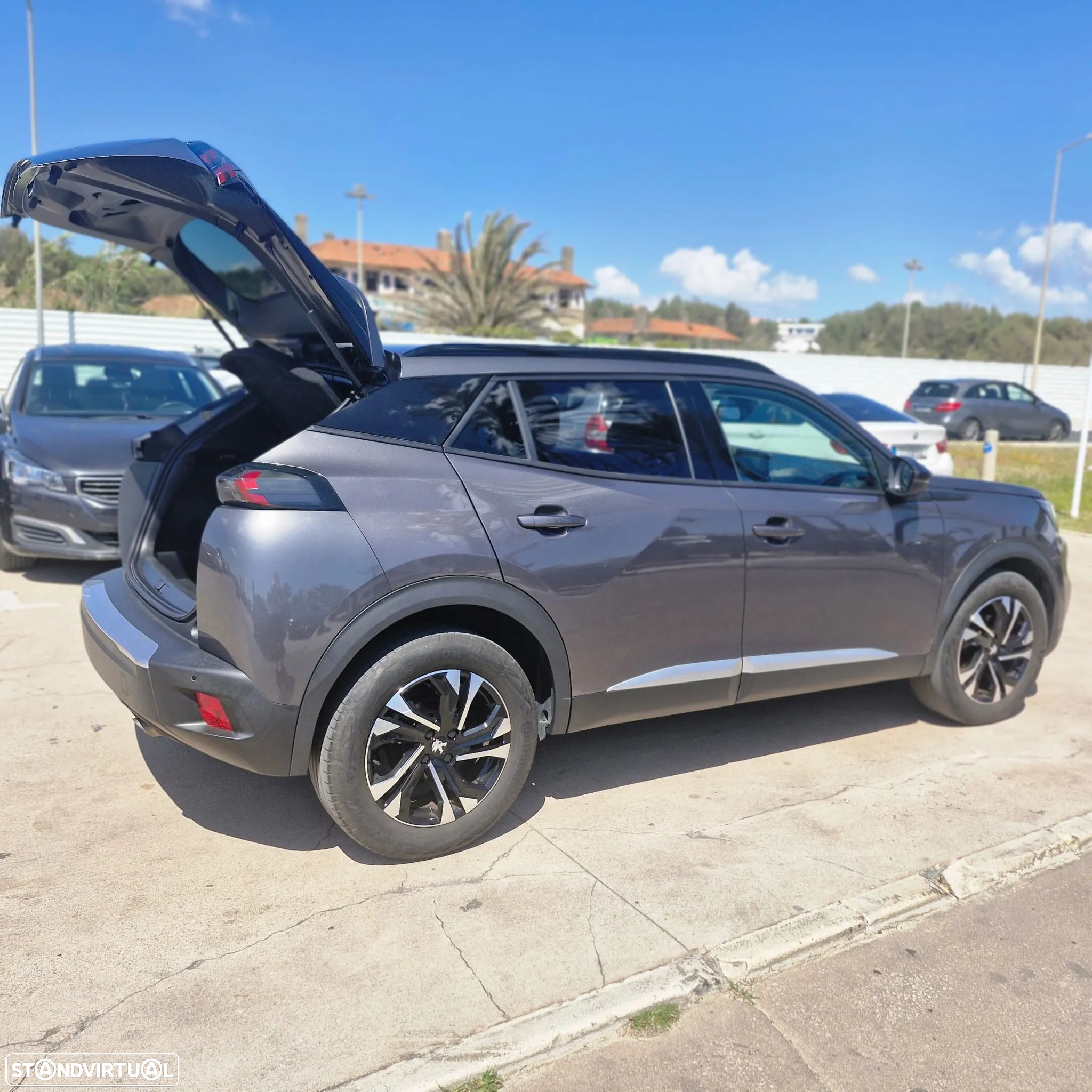 Peugeot 2008 1.2 PureTech Allure - 9