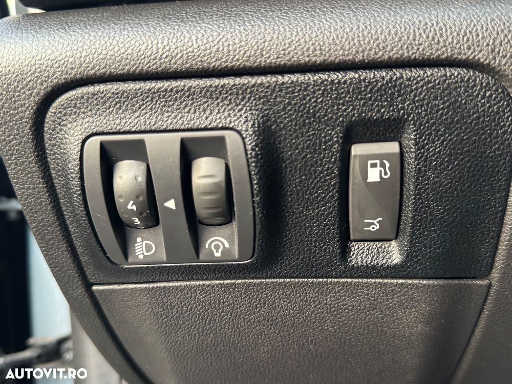 Renault Megane TCE 114 GPF Life - 27