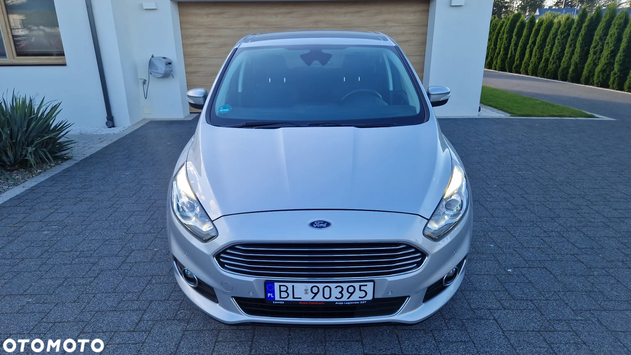 Ford S-Max 2.0 TDCi Titanium PowerShift - 2