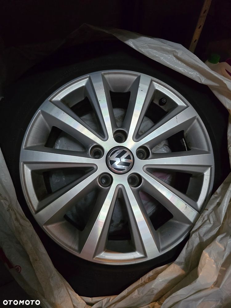 Volkswagen Touran 2.0 TDI DPF Highline DSG - 5