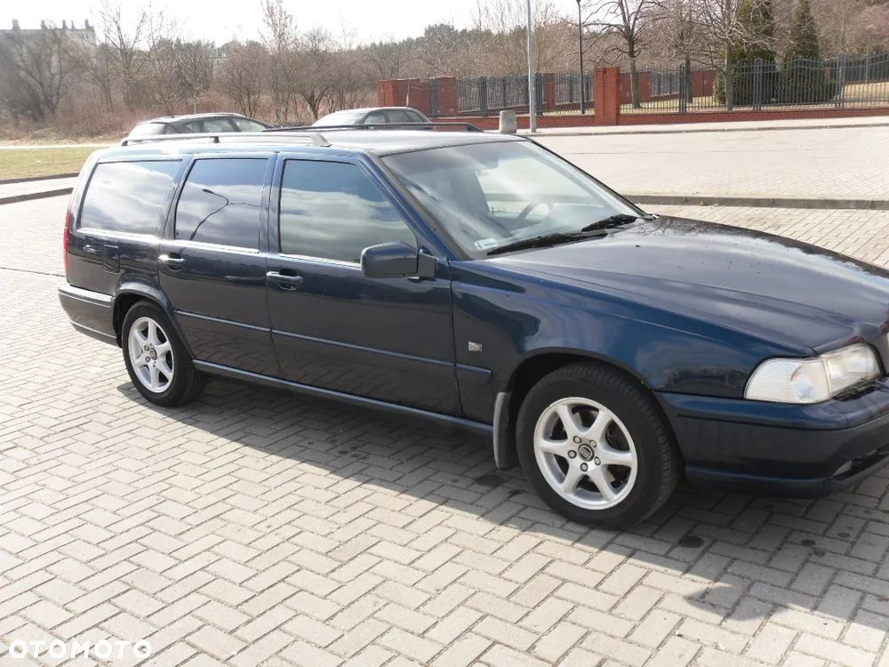 Volvo V70 - 1