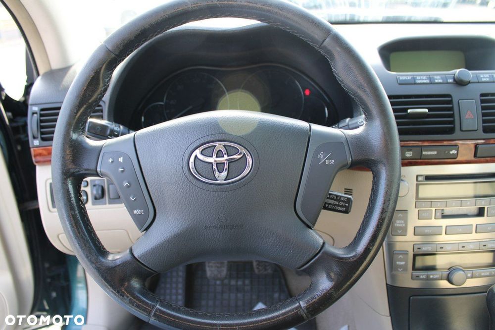 Toyota Avensis - 21