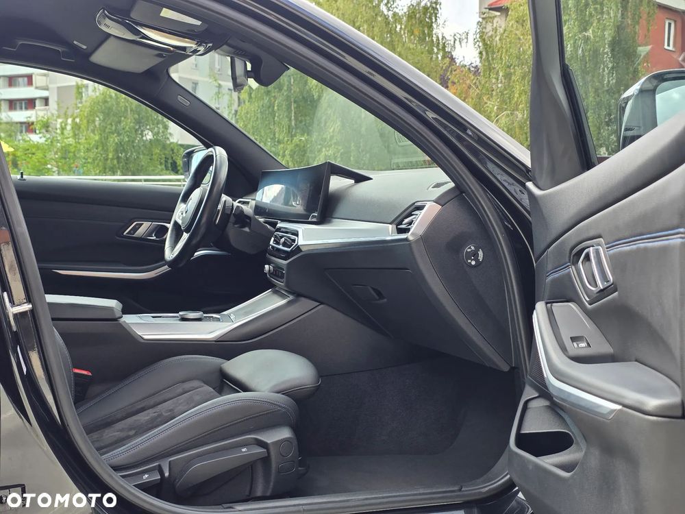 BMW Seria 3 320d xDrive mHEV M Sport - 35