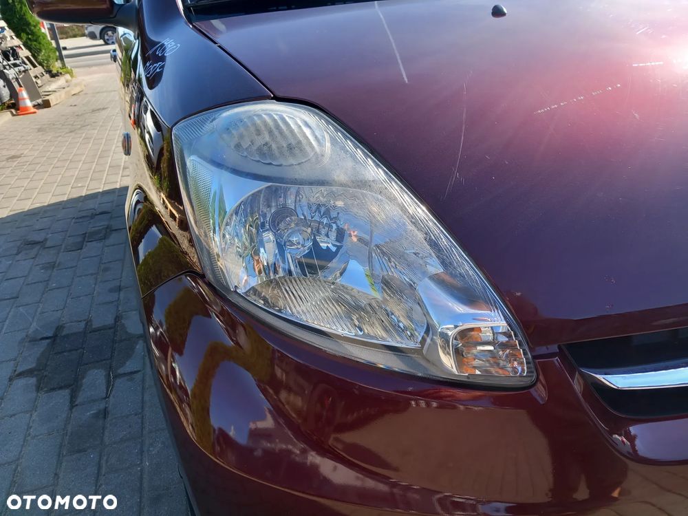 SUBARU JUSTY LAMPA REFLEKTOR PRAWA PRZEDNIA PRAWY PRZÓD