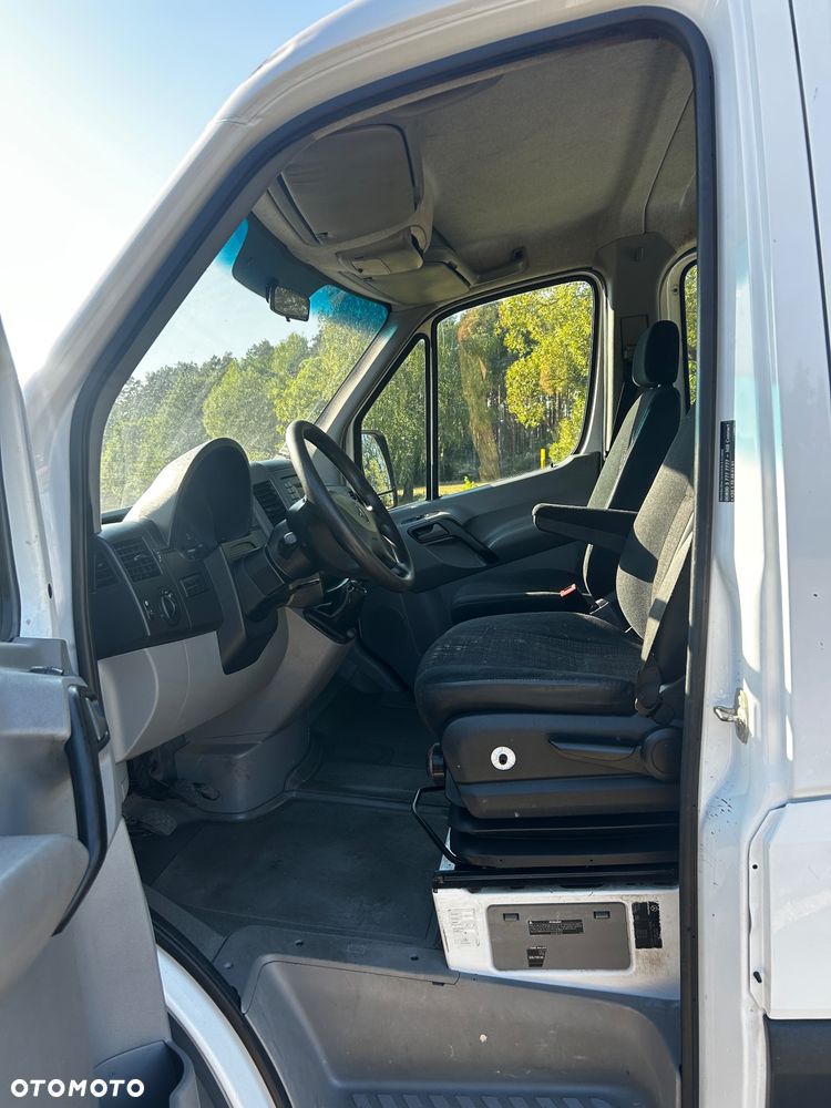 Mercedes-Benz Sprinter - 11