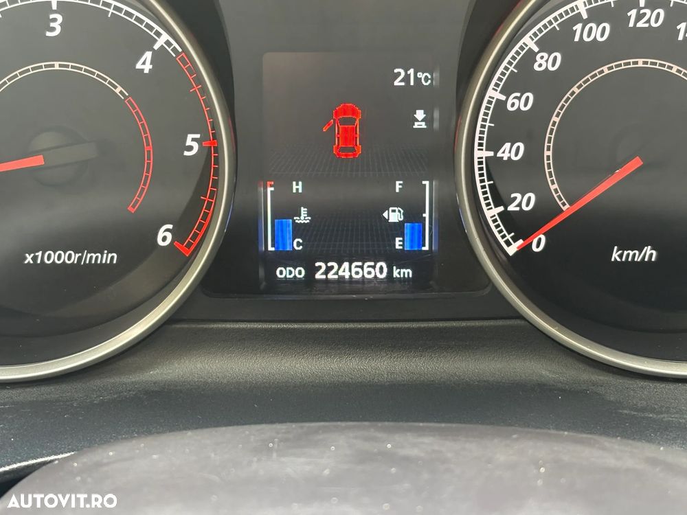 Mitsubishi Outlander - 7