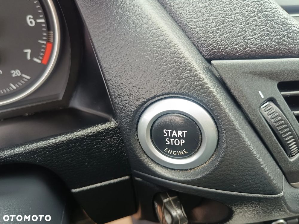 BMW X1 sDrive18i - 24