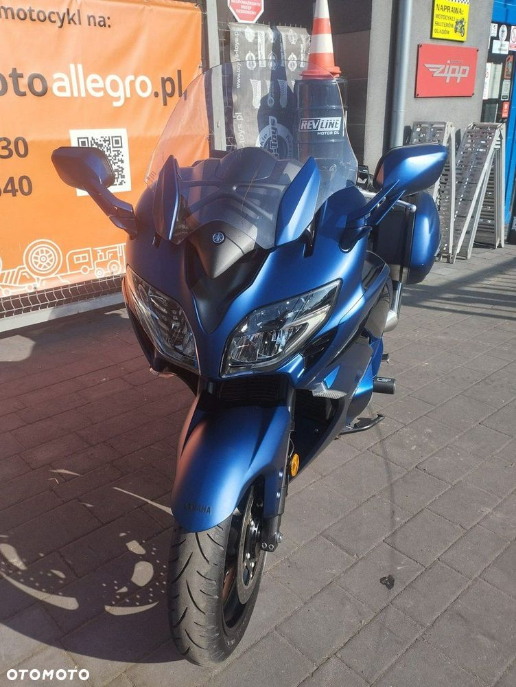 Yamaha FJR - 2